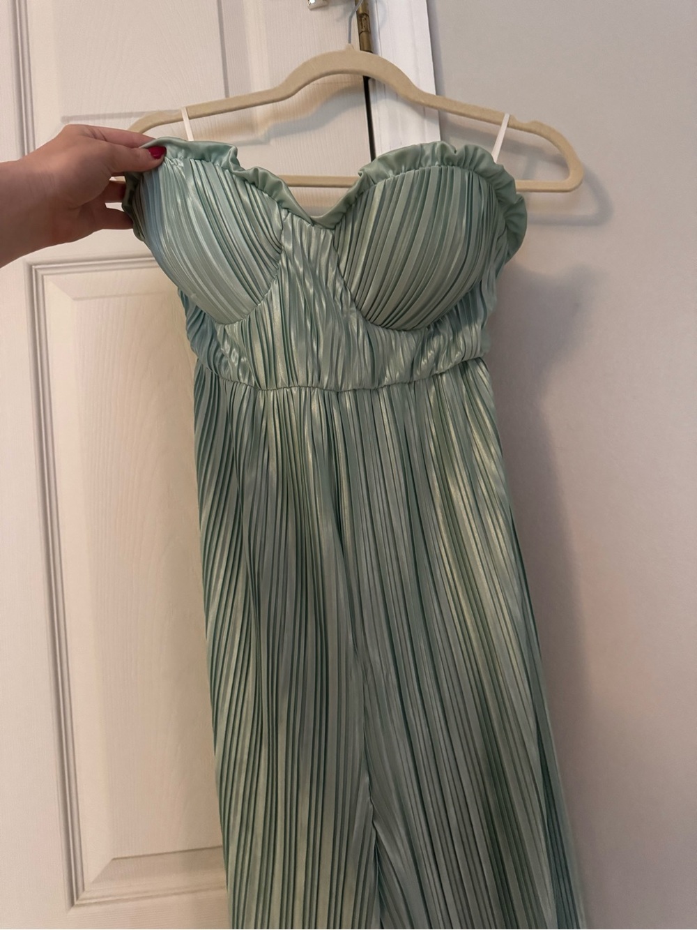 ALAMOUR THE LABEL Simone Pleated Jumpsuit - Picture 5 of 6